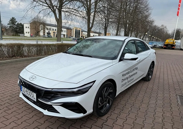 Hyundai Elantra cena 139900 przebieg: 171, rok produkcji 2023 z Siechnice małe 277